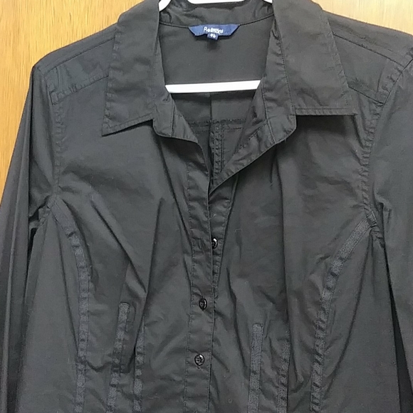 Black button down blouse - Picture 4 of 6